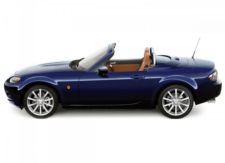 Technical specifications and characteristics for【Mazda Mx-5 (III)】 - picture 3