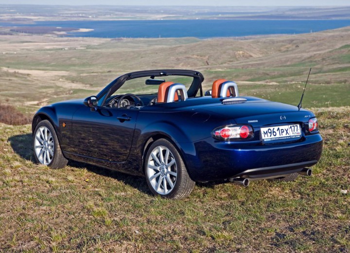 Technical specifications and characteristics for【Mazda Mx-5 (III)】 - picture 11