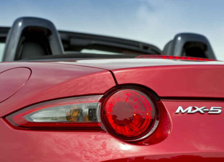 Technical specifications and characteristics for【Mazda Mx-5 IV】 - picture 6