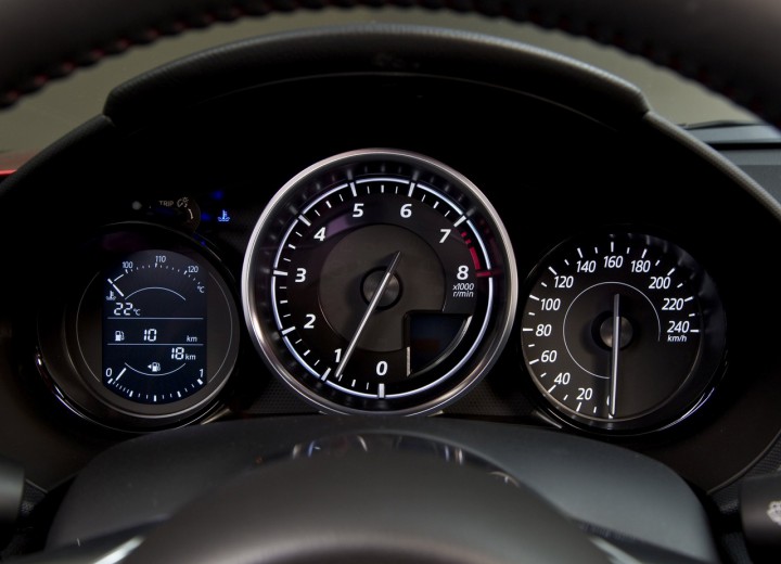 Technical specifications and characteristics for【Mazda Mx-5 IV】 - picture 16