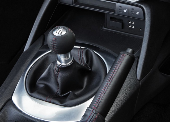 Technical specifications and characteristics for【Mazda Mx-5 IV】 - picture 19