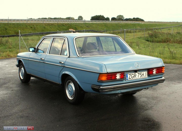 Caractéristiques techniques de Mercedes-Benz 200 (W123) - picture 5