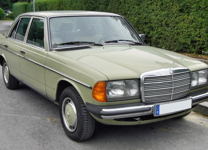 Caractéristiques techniques de Mercedes-Benz 200 (W123) - picture 4