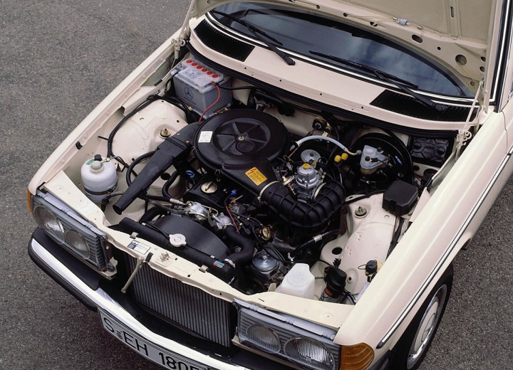 Caractéristiques techniques de Mercedes-Benz 200 (W123) - picture 10