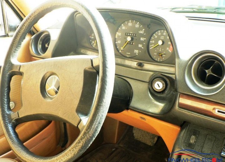Technical specifications and characteristics for【Mercedes-Benz 220 (W123)】 - picture 4