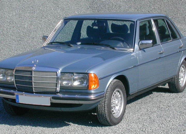 Technical specifications and characteristics for【Mercedes-Benz 220 (W123)】 - picture 2
