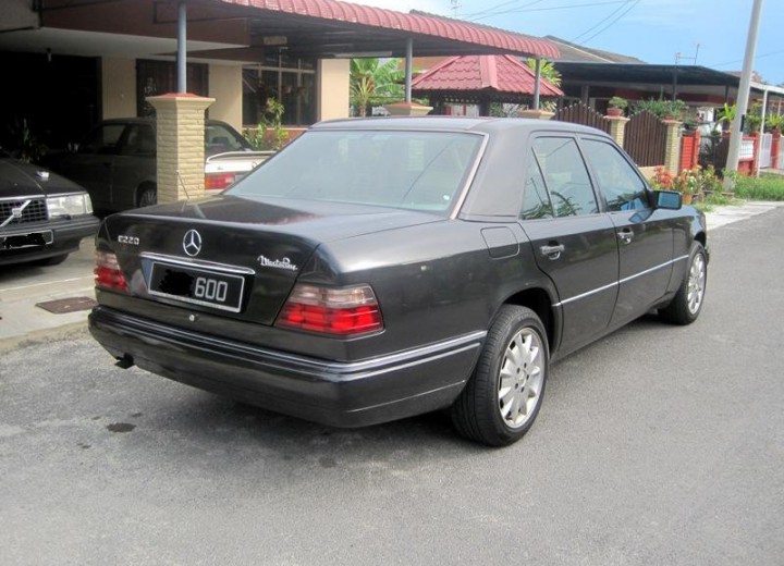 Technische Daten und Spezifikationen für Mercedes-Benz 220 (W124) - picture 2