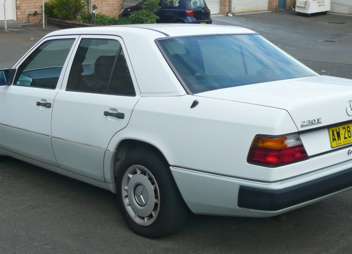 Technische Daten und Spezifikationen für Mercedes-Benz 230 (W124) - picture 2