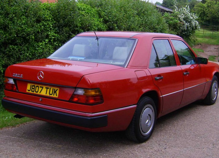 Технически характеристики за Mercedes-Benz 260 (W124) - picture 3