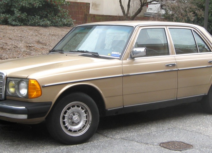 Technische Daten und Spezifikationen für Mercedes-Benz 300 (W123) - picture 2