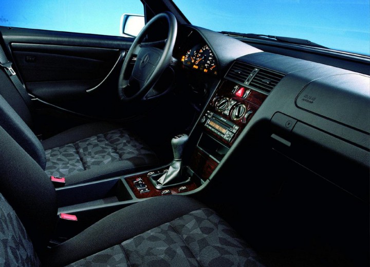 Caratteristiche tecniche di Mercedes-Benz C-klasse T-mod (S202) - picture 3