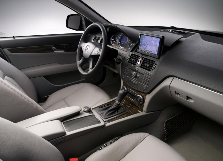Caractéristiques techniques de Mercedes-Benz C-klasse T-mod (S204) - picture 5