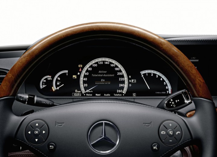 Technische Daten und Spezifikationen für Mercedes-Benz CL-Klasse III (C216) Restyling - picture 9
