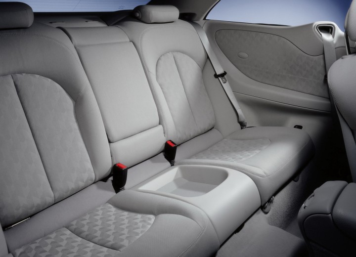 Technical specifications and characteristics for【Mercedes-Benz CLK-klasse II (W209) Restyling】 - picture 8