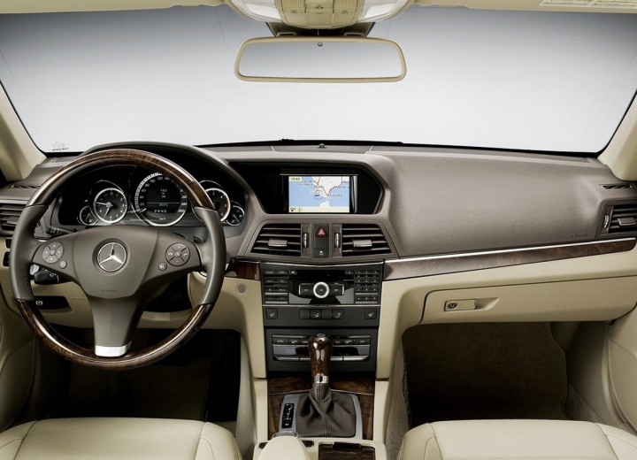 Technical specifications and characteristics for【Mercedes-Benz E-klasse Cabrio (A207)】 - picture 6