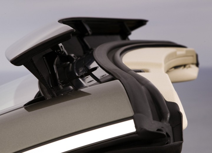 Technical specifications and characteristics for【Mercedes-Benz E-klasse Cabrio (A207)】 - picture 11