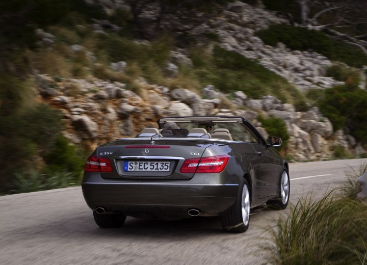 Technical specifications and characteristics for【Mercedes-Benz E-klasse Cabrio (A207)】 - picture 5
