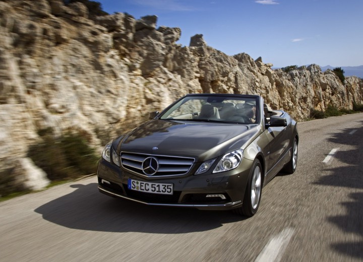 Technical specifications and characteristics for【Mercedes-Benz E-klasse Cabrio (A207)】 - picture 2