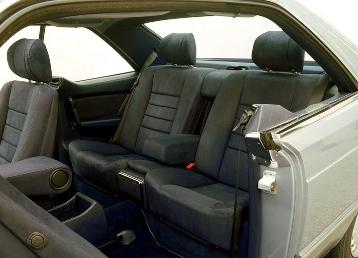 Especificaciones técnicas de Mercedes-Benz E-klasse Coupe (C124) - picture 4