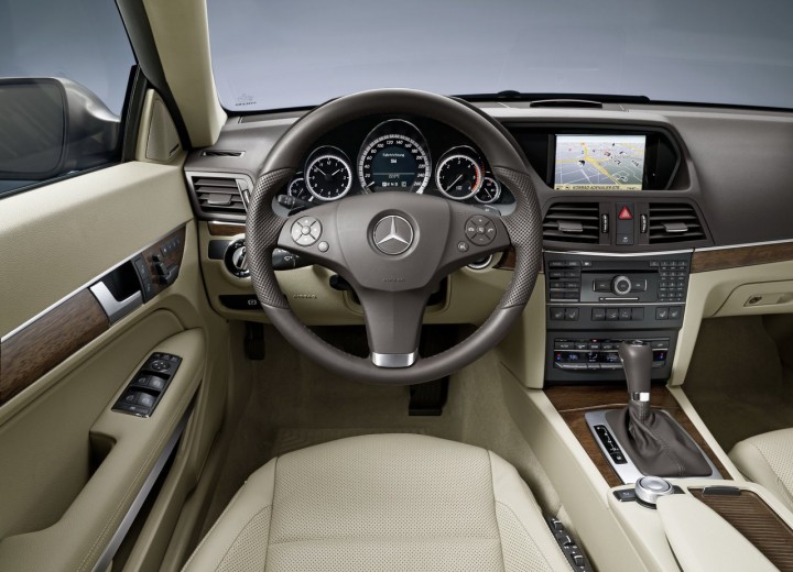 Технические характеристики о Mercedes-Benz E-klasse Coupe (C207) - picture 13