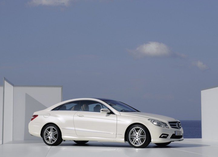 Технические характеристики о Mercedes-Benz E-klasse Coupe (C207) - picture 5