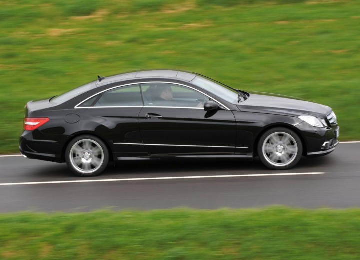 Technische Daten und Spezifikationen für Mercedes-Benz E-klasse Coupe (C212) - picture 2