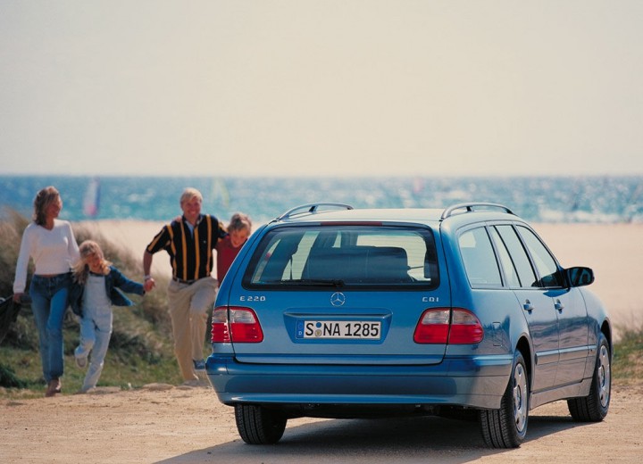 Technische Daten und Spezifikationen für Mercedes-Benz E-klasse T-mod. (S210) - picture 3