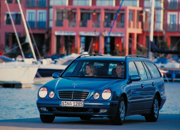 Technische Daten und Spezifikationen für Mercedes-Benz E-klasse T-mod. (S210) - picture 1