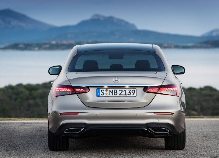 Technical specifications and characteristics for【Mercedes-Benz E-klasse V (W213) Restyling】 - picture 4