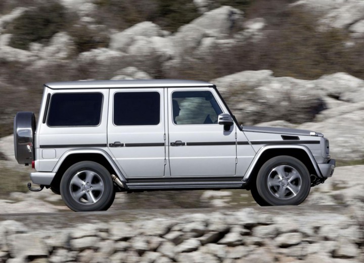 Technical specifications and characteristics for【Mercedes-Benz G-Klasse (W463)】 - picture 2
