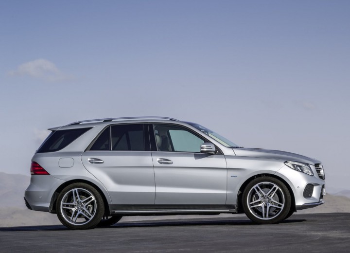 Technical specifications and characteristics for【Mercedes-Benz GLE I (W166)】 - picture 3