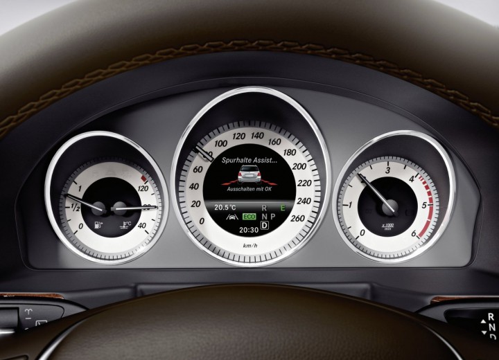 Technical specifications and characteristics for【Mercedes-Benz GLK-klasse (X204) Restyling】 - picture 9