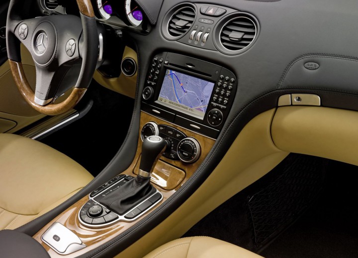 Технически характеристики за Mercedes-Benz SL-klasse V (R320) Restyling II - picture 11