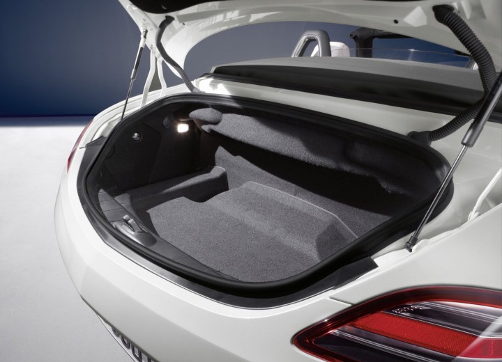 Technische Daten und Spezifikationen für Mercedes-Benz SLS AMG Roadster - picture 16