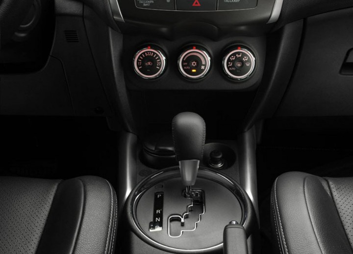 Technical specifications and characteristics for【Mitsubishi ASX Restyling】 - picture 12