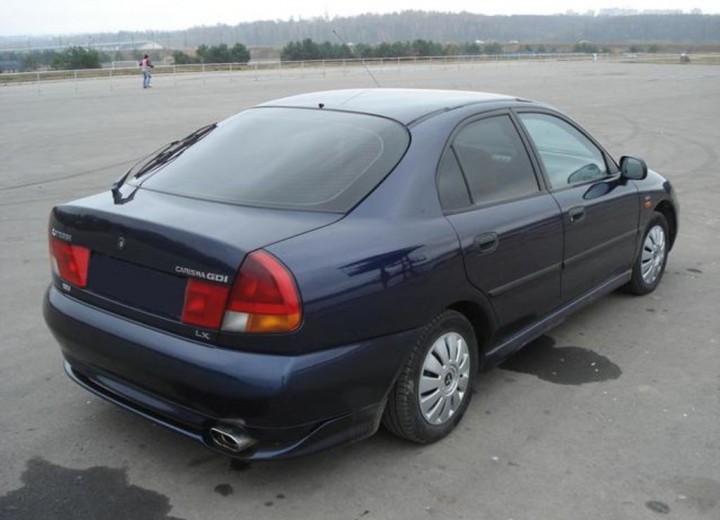 Especificaciones técnicas de Mitsubishi Carisma Hatchback - picture 9