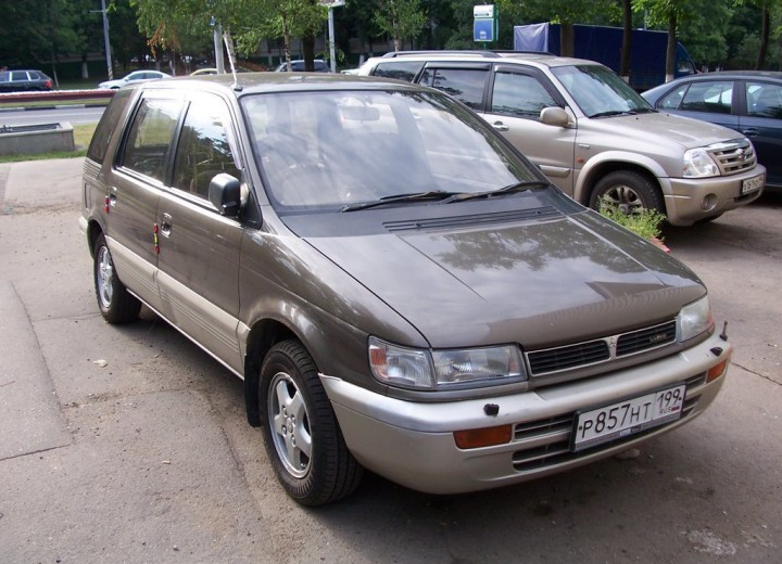 Technical specifications and characteristics for【Mitsubishi Chariot (E-N33W)】 - picture 1