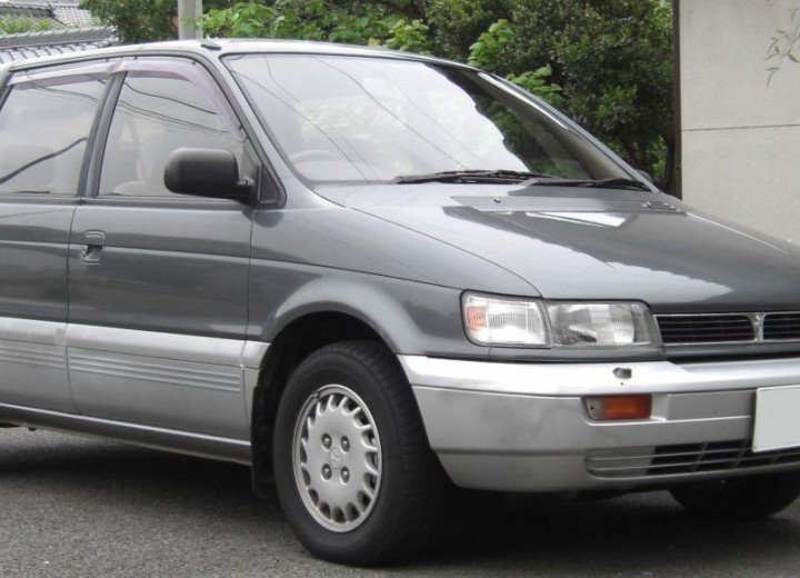 Technical specifications and characteristics for【Mitsubishi Chariot (E-N33W)】 - picture 2