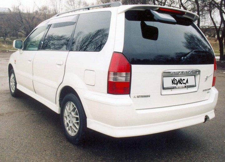 Technical specifications and characteristics for【Mitsubishi Chariot Grandis (N11)】 - picture 2