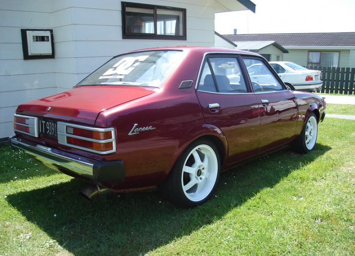 Especificaciones técnicas de Mitsubishi Colt Lancer (A7_) - picture 2