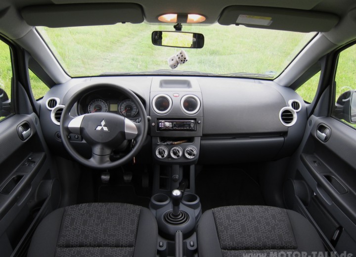 Technical specifications and characteristics for【Mitsubishi Colt VI (Z30)】 - picture 18