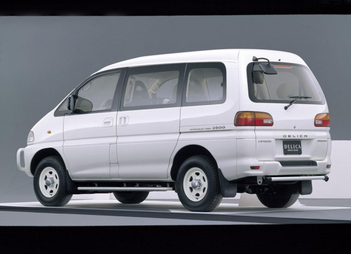 Technical specifications and characteristics for【Mitsubishi Delica (L400)】 - picture 3