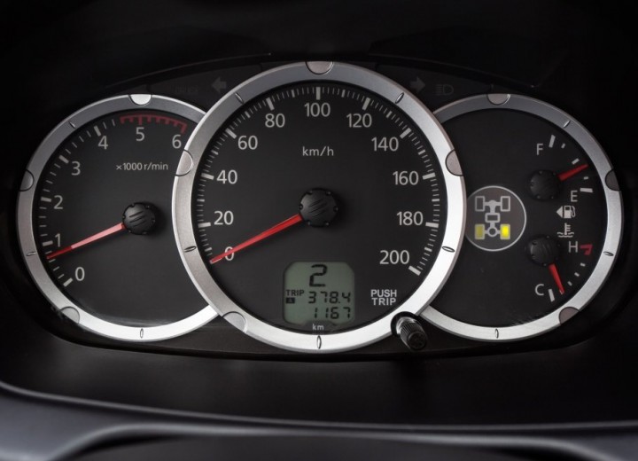 Especificaciones técnicas de Mitsubishi L 200 IV Restyling - picture 8