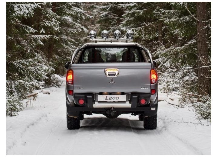 Especificaciones técnicas de Mitsubishi L 200 IV Restyling - picture 5