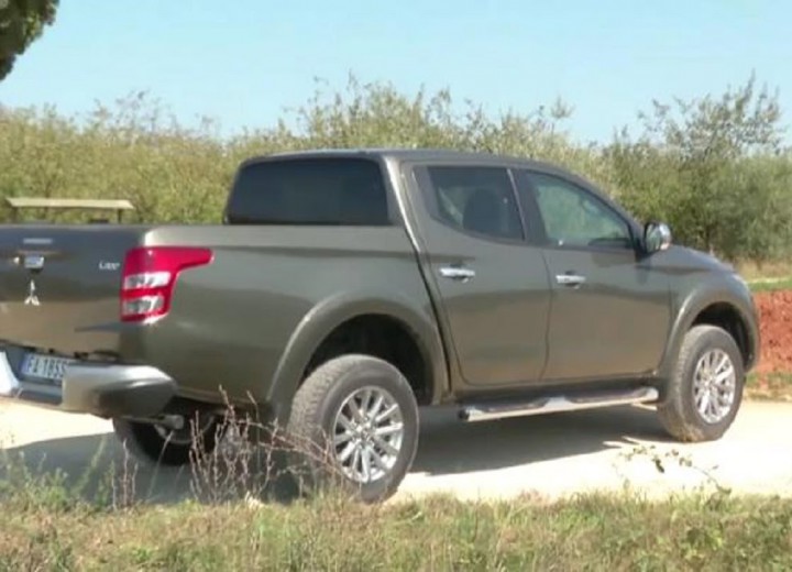 Especificaciones técnicas de Mitsubishi L 200 V - picture 6