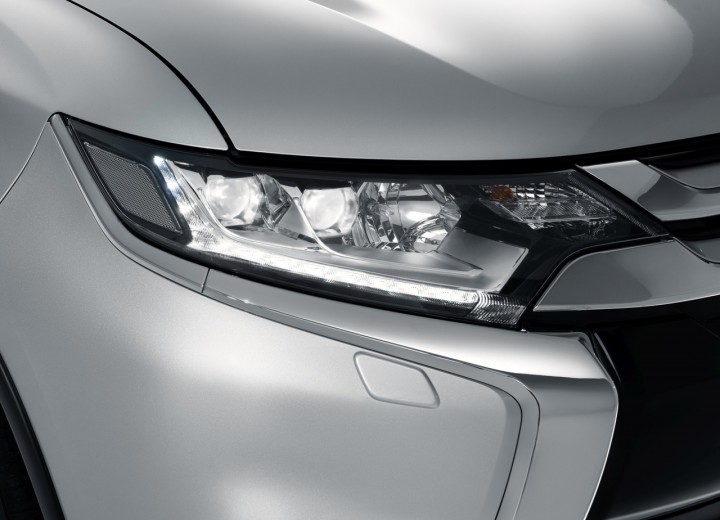 Especificaciones técnicas de Mitsubishi Outlander III Restyling 2 - picture 19
