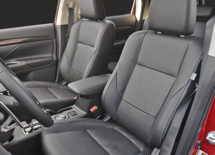Especificaciones técnicas de Mitsubishi Outlander III Restyling 2 - picture 13