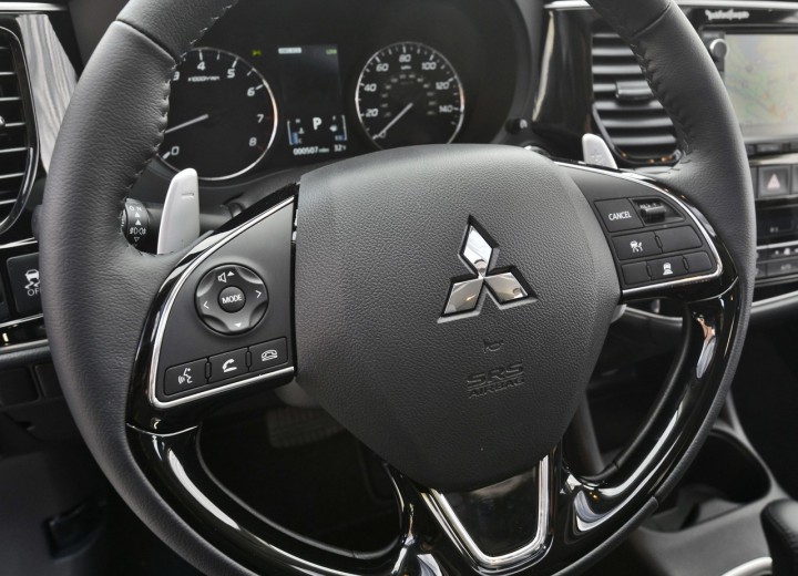 Especificaciones técnicas de Mitsubishi Outlander III Restyling 2 - picture 11