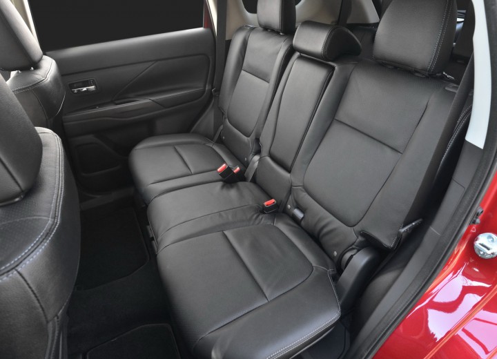 Especificaciones técnicas de Mitsubishi Outlander III Restyling 2 - picture 10