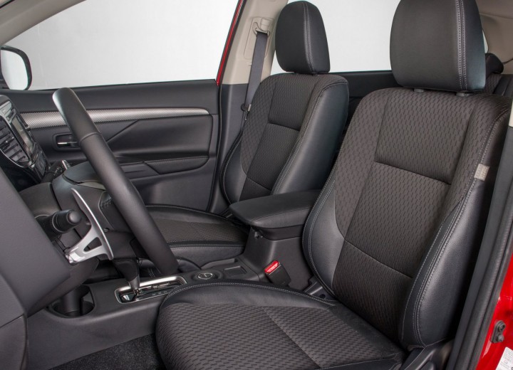 Especificaciones técnicas de Mitsubishi Outlander III Restyling - picture 7